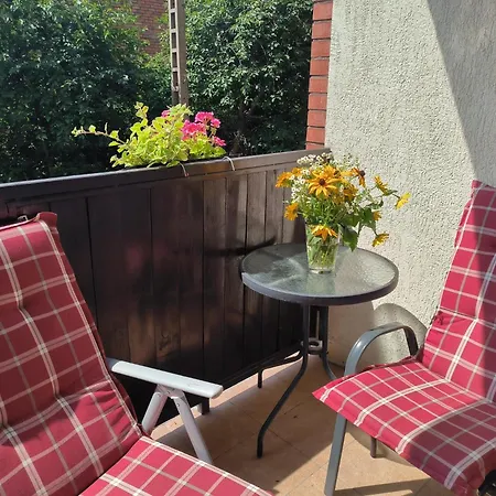25 Apartament